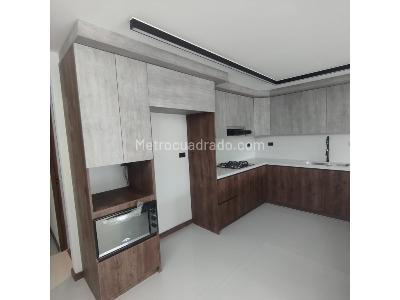 Apartamento de 3 alcobas en venta en Laureles, Medellín, 135 m² · foto 2 de 20