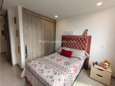 Apartamento de 3 alcobas en venta en Loma De Los Mesa, Envigado, 102 m² · foto 16 de 20
