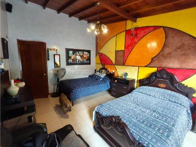 Casa de 3 alcobas en venta en Cumbres, Envigado, 180 m² · foto 13 de 19