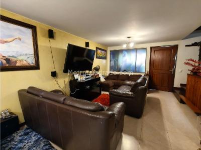 Casa de 3 alcobas en venta en Cumbres, Envigado, 180 m² · foto 2 de 19