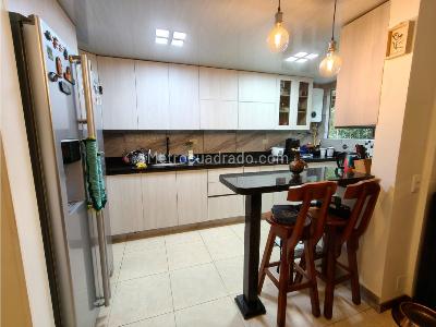 Casa de 3 alcobas en venta en Cumbres, Envigado, 180 m² · foto 5 de 19