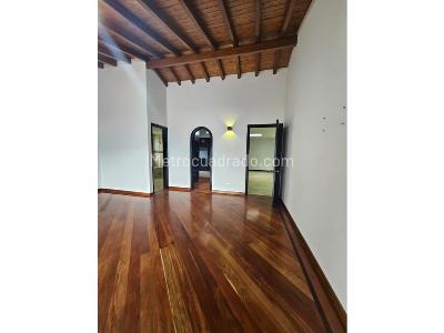 Casa de 5 alcobas en venta en La Calera, Medellín, 420 m² · foto 16 de 17