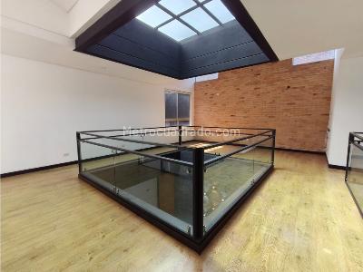 Casa de 4 alcobas en venta en Loma El Atravesado, Envigado, 330 m² · foto 17 de 20
