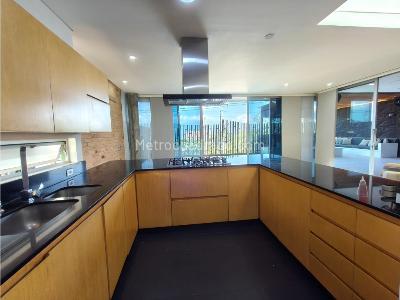 Casa de 4 alcobas en venta en Loma El Atravesado, Envigado, 330 m² · foto 6 de 20