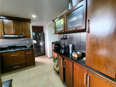 Casa en venta en Loma De Las Brujas, Envigado · foto 3 de 20