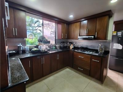 Casa en venta en Loma De Las Brujas, Envigado · foto 4 de 20