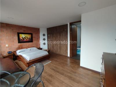 Casa de 5 alcobas en venta en Loma El Escobero, Envigado, 477 m² · foto 12 de 20