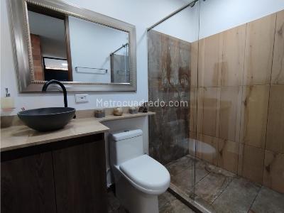 Casa de 5 alcobas en venta en Loma El Escobero, Envigado, 477 m² · foto 18 de 20