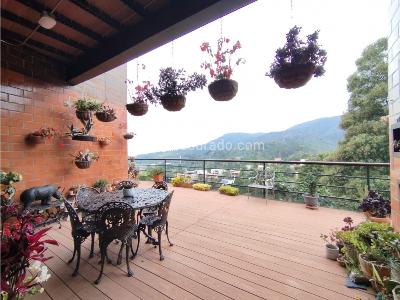 Casa de 5 alcobas en venta en Loma El Escobero, Envigado, 477 m² · foto 9 de 20