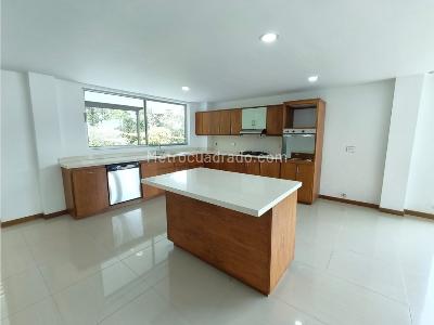 Casa de 3 alcobas en venta en Loma El Escobero, Envigado, 350 m² · foto 10 de 20