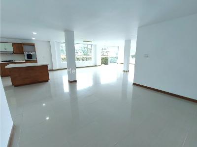 Casa de 3 alcobas en venta en Loma El Escobero, Envigado, 350 m² · foto 7 de 20
