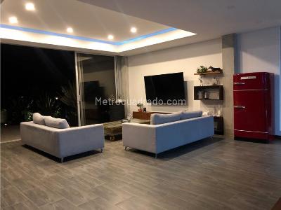 Casa de 4 alcobas en venta en Loma El Escobero, Envigado, 514 m² · foto 11 de 19