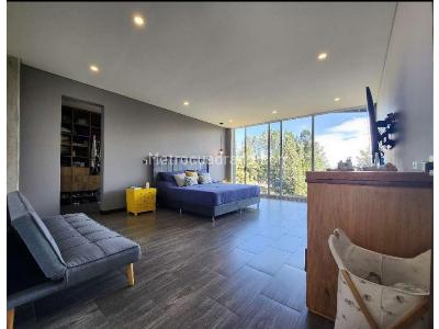 Casa de 4 alcobas en venta en Loma El Escobero, Envigado, 514 m² · foto 17 de 19