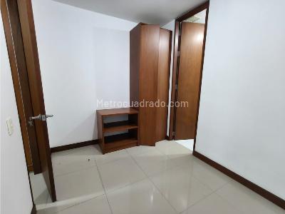 Apartamento de 3 alcobas en venta en Las Palmas, Medellín, 310 m² · foto 12 de 20