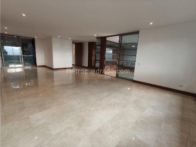 Apartamento de 3 alcobas en venta en Las Palmas, Medellín, 310 m² · foto 17 de 20