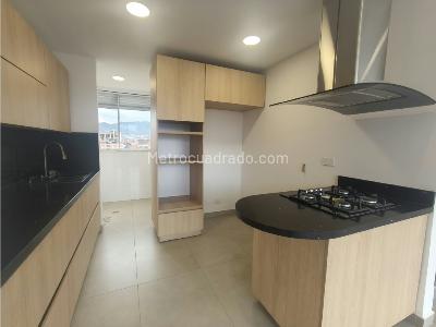 Apartamento de 3 alcobas en venta en Conquistadores, Medellín, 145 m² · foto 5 de 20