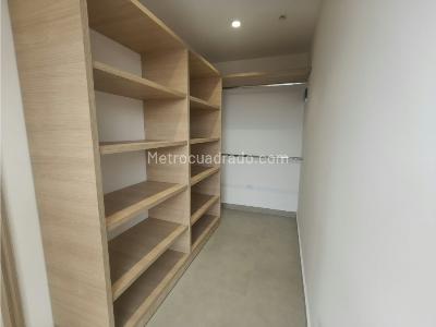Apartamento de 3 alcobas en venta en Conquistadores, Medellín, 145 m² · foto 18 de 20