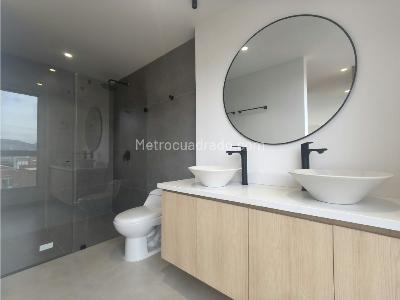 Apartamento de 3 alcobas en venta en Conquistadores, Medellín, 145 m² · foto 19 de 20