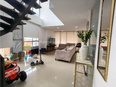 Apartamento en venta en Lalinde, Medellín · foto 2 de 20