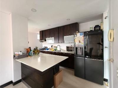 Apartamento en venta en Lalinde, Medellín · foto 7 de 20