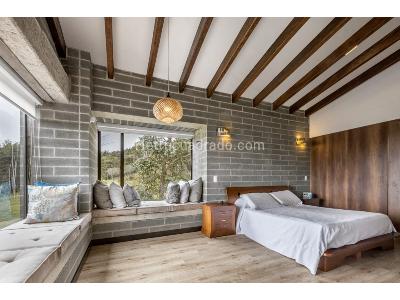 Casa de 3 alcobas en venta en Santa Elena, Medellín, 350 m² · foto 12 de 20