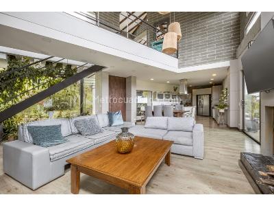Casa de 3 alcobas en venta en Santa Elena, Medellín, 350 m² · foto 5 de 20