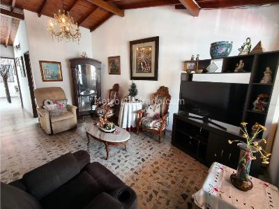 Casa de 4 alcobas en venta en El Velodromo, Medellín, 380 m² · foto 10 de 20
