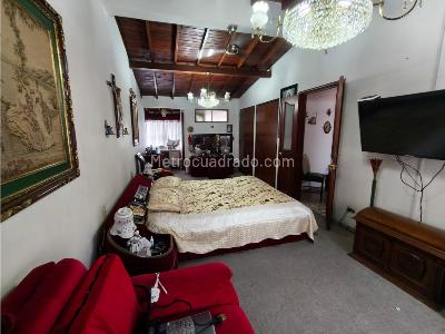 Casa de 4 alcobas en venta en El Velodromo, Medellín, 380 m² · foto 18 de 20