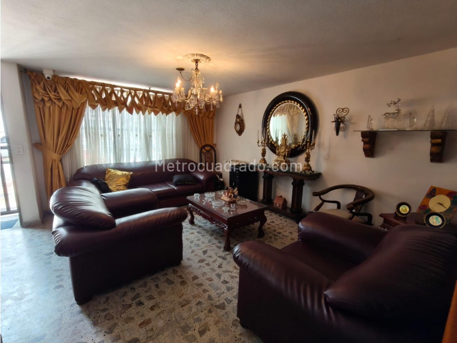 Casa de 4 habitaciones en venta en Velodromo, Medellín — imagen 1 de 20