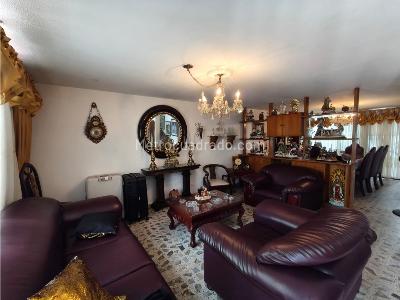 Casa de 4 alcobas en venta en El Velodromo, Medellín, 380 m² · foto 6 de 20