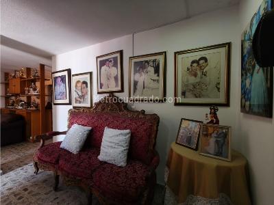Casa de 4 alcobas en venta en El Velodromo, Medellín, 380 m² · foto 8 de 20