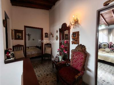 Casa de 4 alcobas en venta en El Velodromo, Medellín, 380 m² · foto 9 de 20