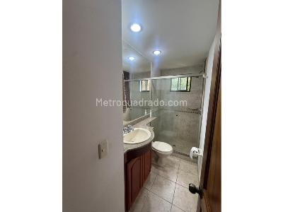 Casa de 4 alcobas en venta en Loma Del Chocho, Envigado, 243 m² · foto 12 de 12