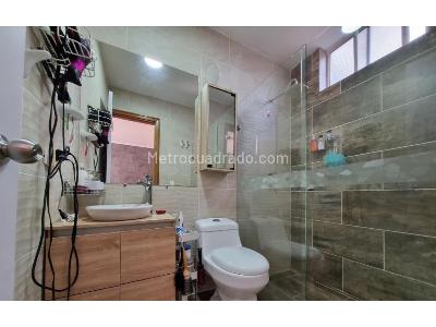 Apartamento de 3 alcobas en venta en Castropol, Medellín, 130 m² · foto 10 de 16