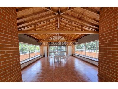 Apartamento de 3 alcobas en venta en Castropol, Medellín, 130 m² · foto 14 de 16