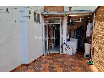 Apartamento de 3 alcobas en venta en Castropol, Medellín, 130 m² · foto 7 de 16