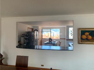 Apartamento en venta en Laureles, Medellín · foto 8 de 17