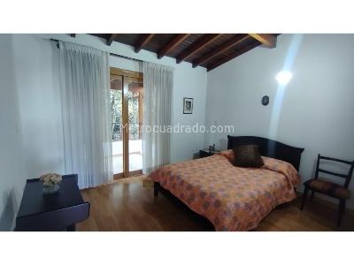 Casa de 3 alcobas en venta en Alto Del Escobero, Envigado, 460 m² · foto 17 de 20