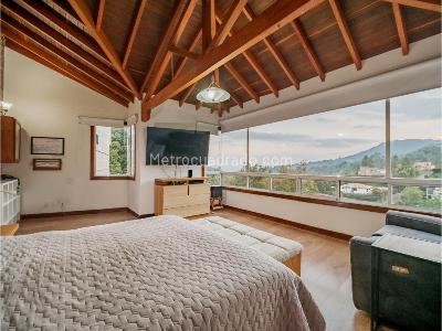 Casa de 4 alcobas en venta en Alto Del Escobero, Envigado, 407 m² · foto 19 de 20
