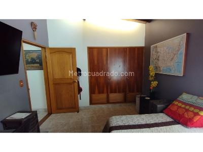 Casa de 4 alcobas en venta en Belen Malibu, Medellín, 250 m² · foto 13 de 19