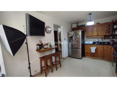 Casa de 4 alcobas en venta en Belen Malibu, Medellín, 250 m² · foto 4 de 19