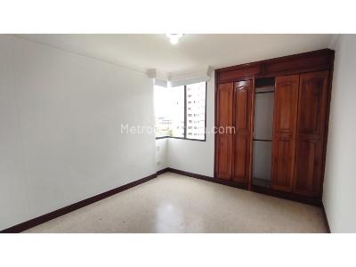 Apartamento de 3 alcobas en venta en Loma De Los Gonzalez, Medellín, 127 m² · foto 12 de 19