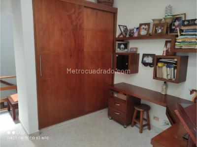 Casa de 3 alcobas en venta en Las Antillas, Envigado, 267 m² · foto 9 de 15