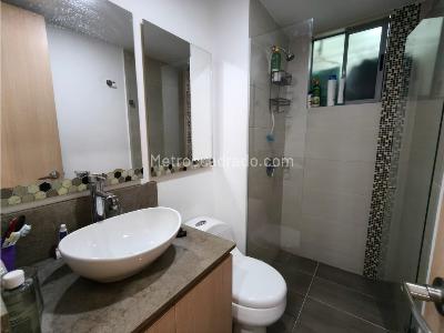 Apartamento de 3 alcobas en venta en Loma El Escobero, Envigado, 114 m² · foto 12 de 20
