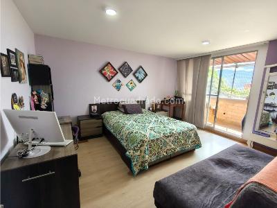 Apartamento de 3 alcobas en venta en Loma El Escobero, Envigado, 114 m² · foto 17 de 20