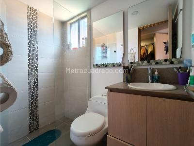 Apartamento de 3 alcobas en venta en Loma El Escobero, Envigado, 114 m² · foto 19 de 20