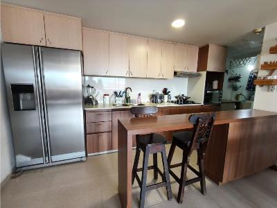 Apartamento de 3 alcobas en venta en Loma El Escobero, Envigado, 114 m² · foto 1 de 20
