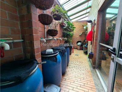 Apartamento de 3 alcobas en venta en Loma El Escobero, Envigado, 114 m² · foto 4 de 20