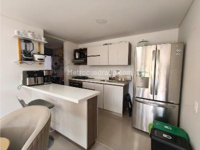 Apartamento de 3 alcobas en venta en Aves Maria, Sabaneta, 107 m² · foto 6 de 20