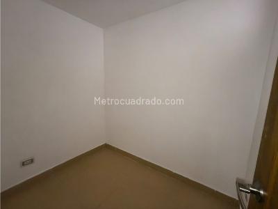 Apartamento de 2 alcobas en venta en Las Lomitas, Sabaneta, 125 m² · foto 4 de 20